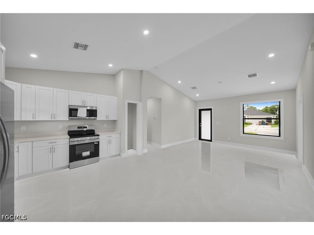 462 Lampion Avenue S #MAIN HOUSE Lehigh Acres FL 33974 2026026279 image6