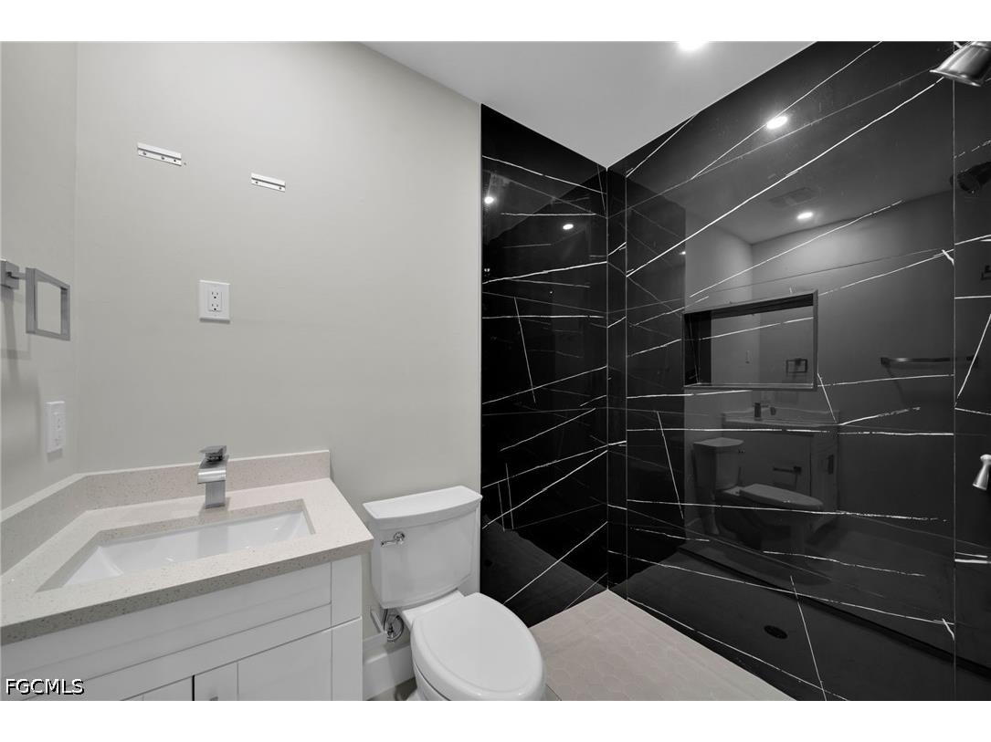462 Lampion Avenue S #MAIN HOUSE Lehigh Acres FL 33974 2026026279 image9