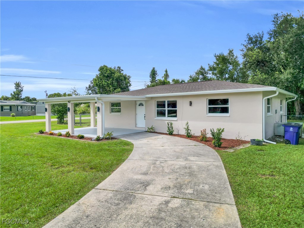 462 Muskegon Avenue Fort Myers FL 33905 2025013767 image1