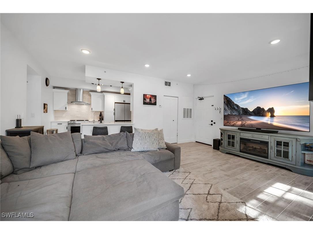 4620 Saint Croix Lane #918 Naples FL 34109 225084010 image5