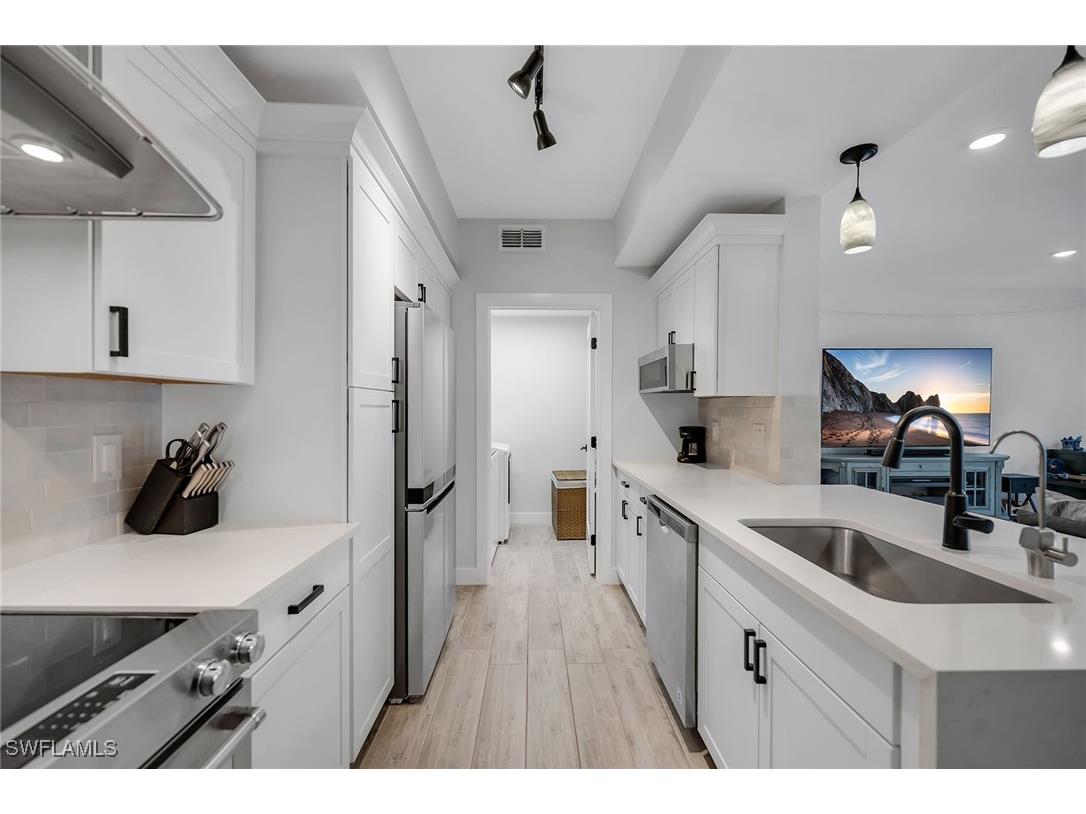 4620 Saint Croix Lane #918 Naples FL 34109 225084010 image8