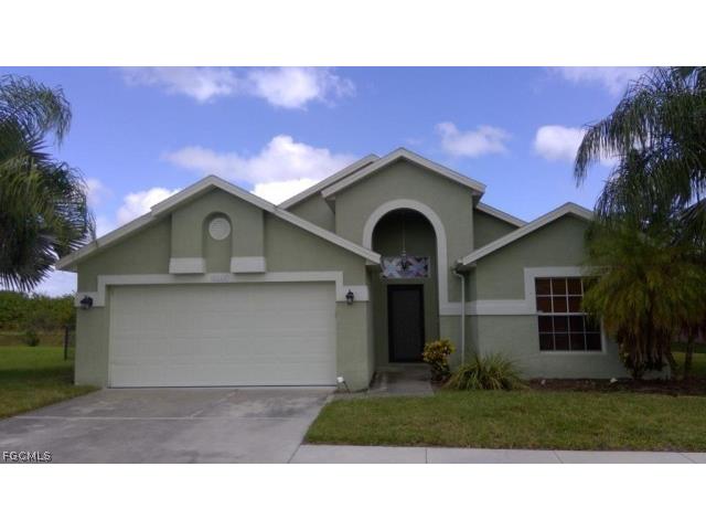4620 Varsity Circle Lehigh Acres FL 33971 2026011909 image1
