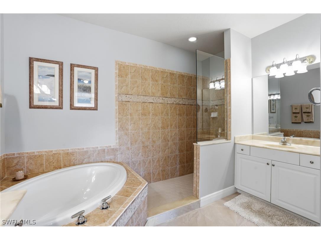 4620 Winged Foot Court #201 Naples FL 34112 226007625 image25