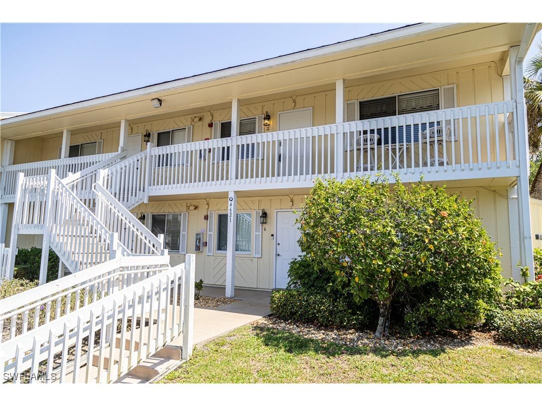 4621 Bayshore Drive #Q12 Naples FL 34112 223024871 image1
