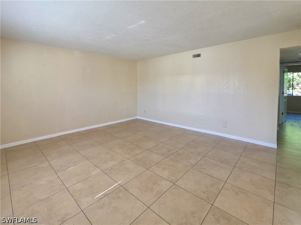 4621 Bayshore Drive #Q3 Naples FL 34112 226017442 image3