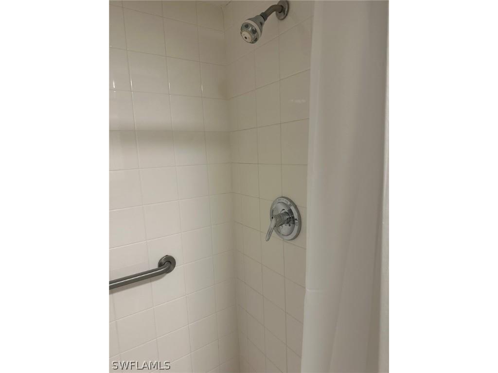 4621 Bayshore Drive #Q6 Naples FL 34112 226009407 image10
