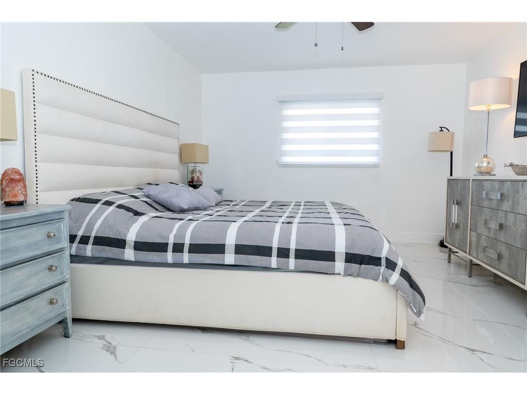 4623 Jacaranda Parkway W Cape Coral FL 33993 2025013158 image12