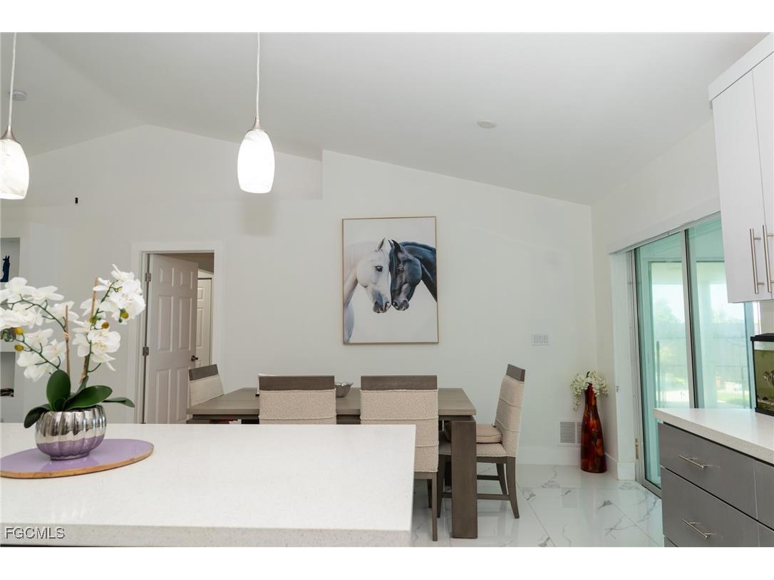 4623 Jacaranda Parkway W Cape Coral FL 33993 2025013158 image16