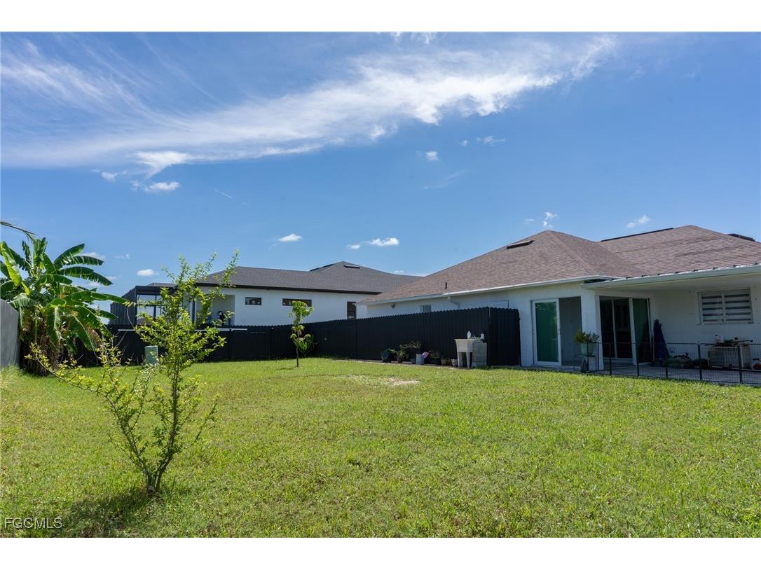 4623 Jacaranda Parkway W Cape Coral FL 33993 2025013158 image24