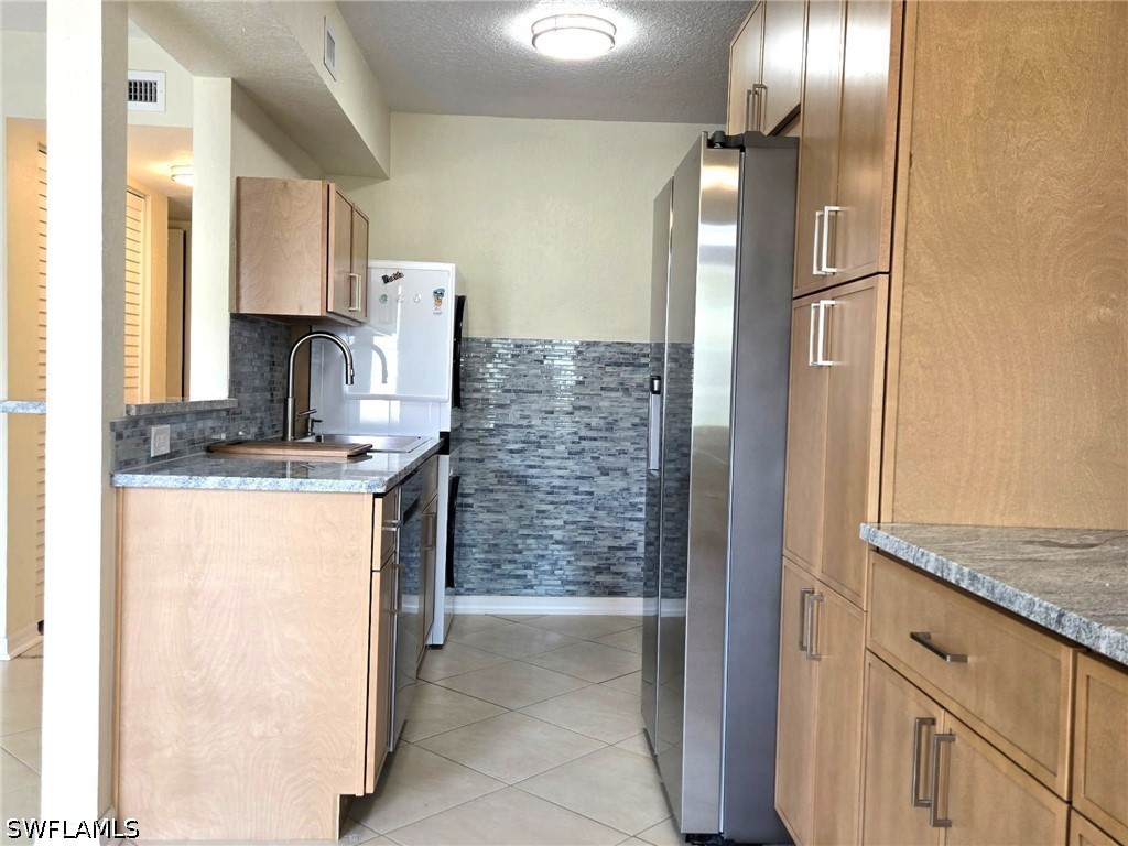 4625 Bayshore Drive #D1 Naples FL 34112 226015896 image3