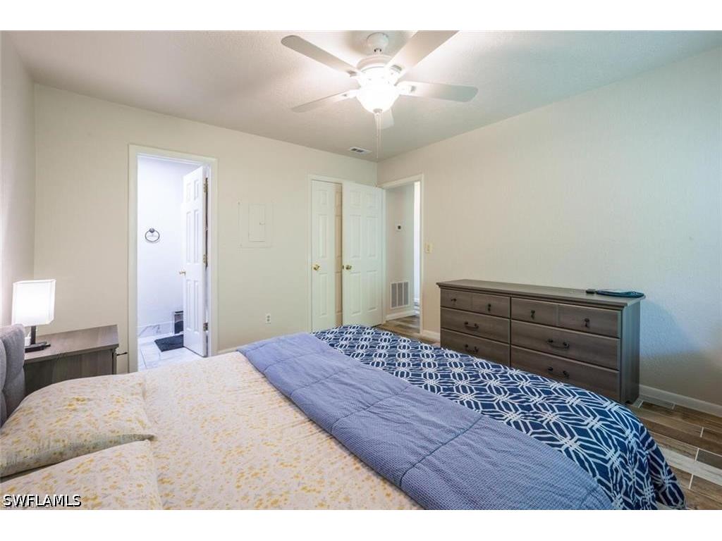 4625 Bayshore Drive #D16 Naples FL 34112 226015713 image10