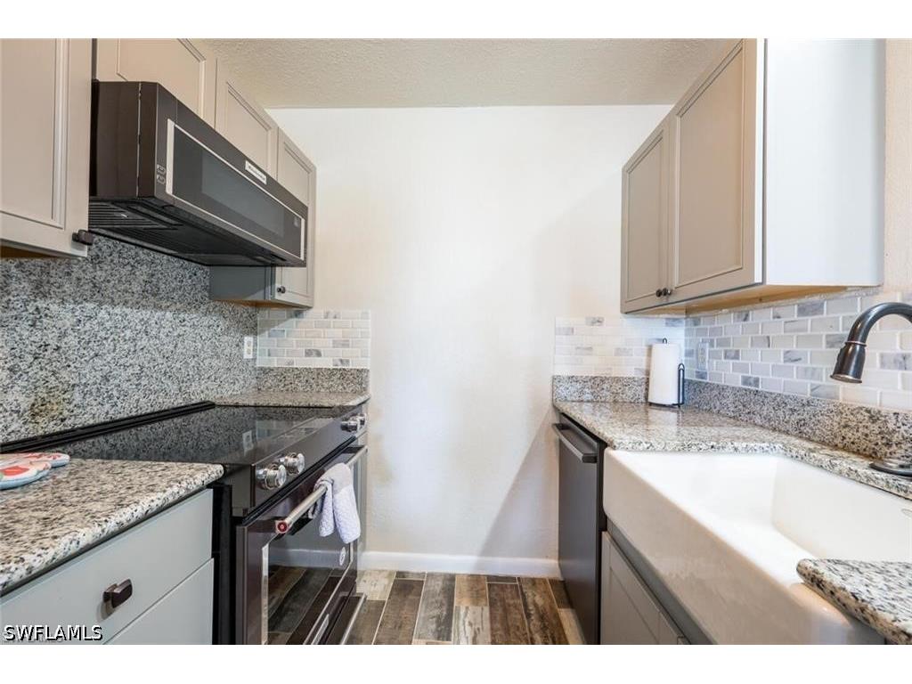 4625 Bayshore Drive #D16 Naples FL 34112 226015713 image3