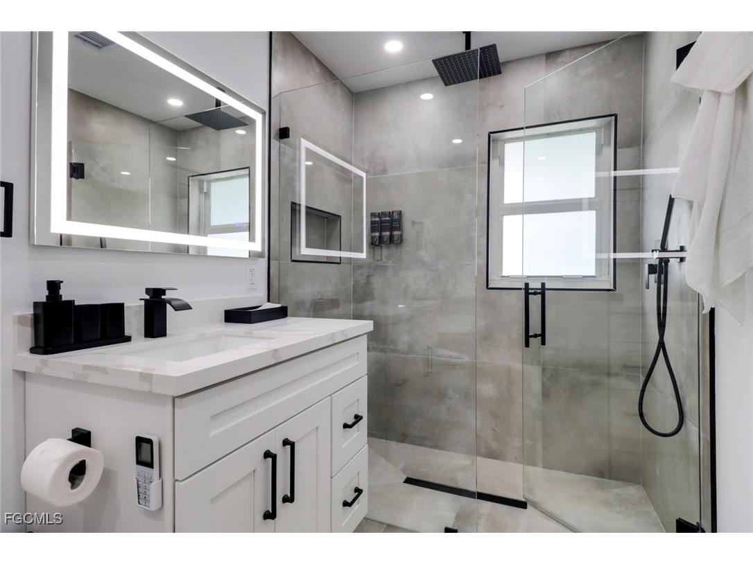 4625 Forest Glen Drive North Fort Myers FL 33903 2025002403 image15