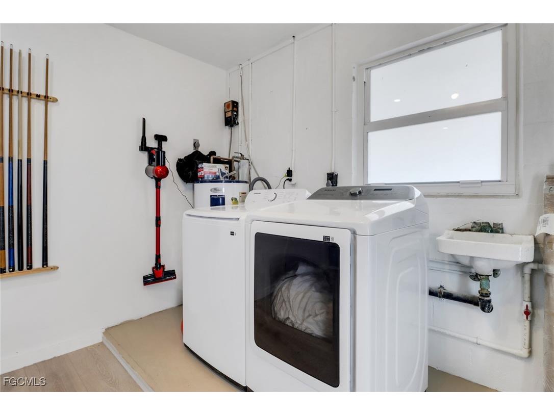 4625 Forest Glen Drive North Fort Myers FL 33903 2025002403 image25