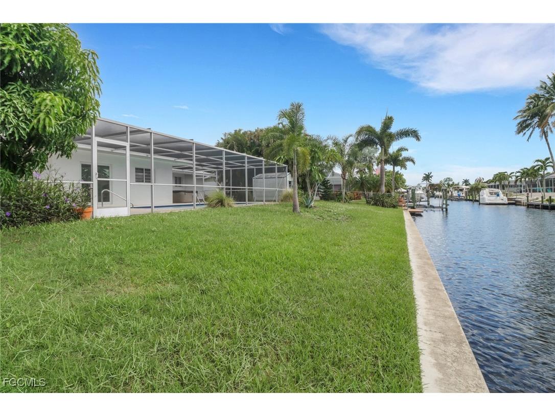 4625 Forest Glen Drive North Fort Myers FL 33903 2025002403 image33