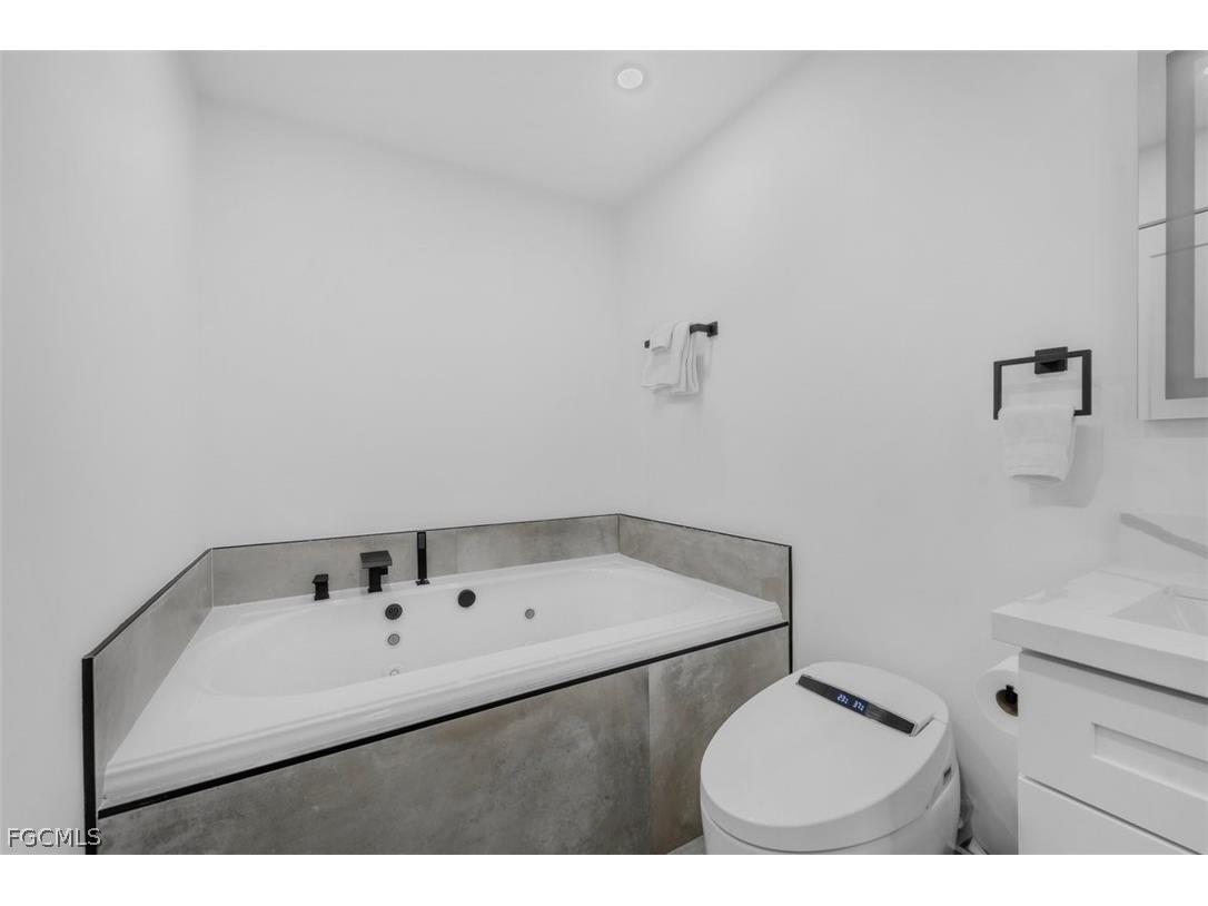 4625 Forest Glen Drive North Fort Myers FL 33903 2026009897 image21