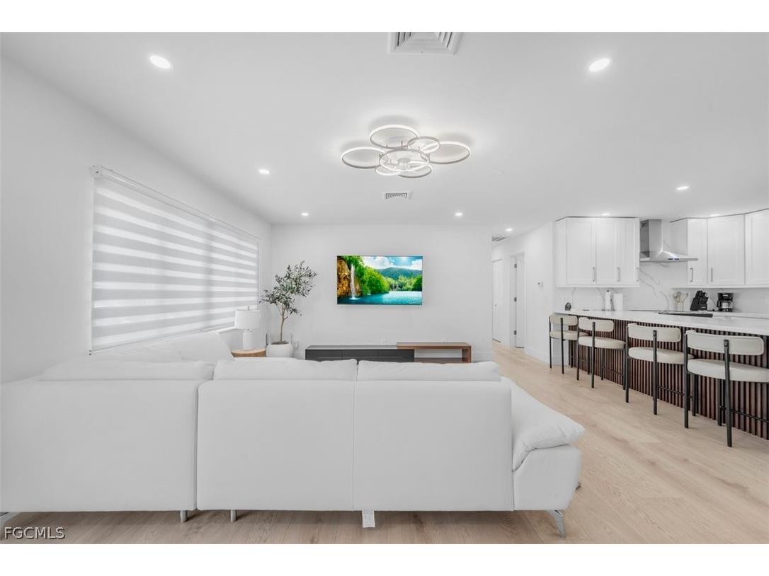 4625 Forest Glen Drive North Fort Myers FL 33903 2026009897 image6