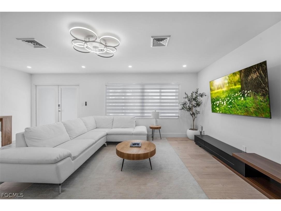 4625 Forest Glen Drive North Fort Myers FL 33903 2026009897 image9