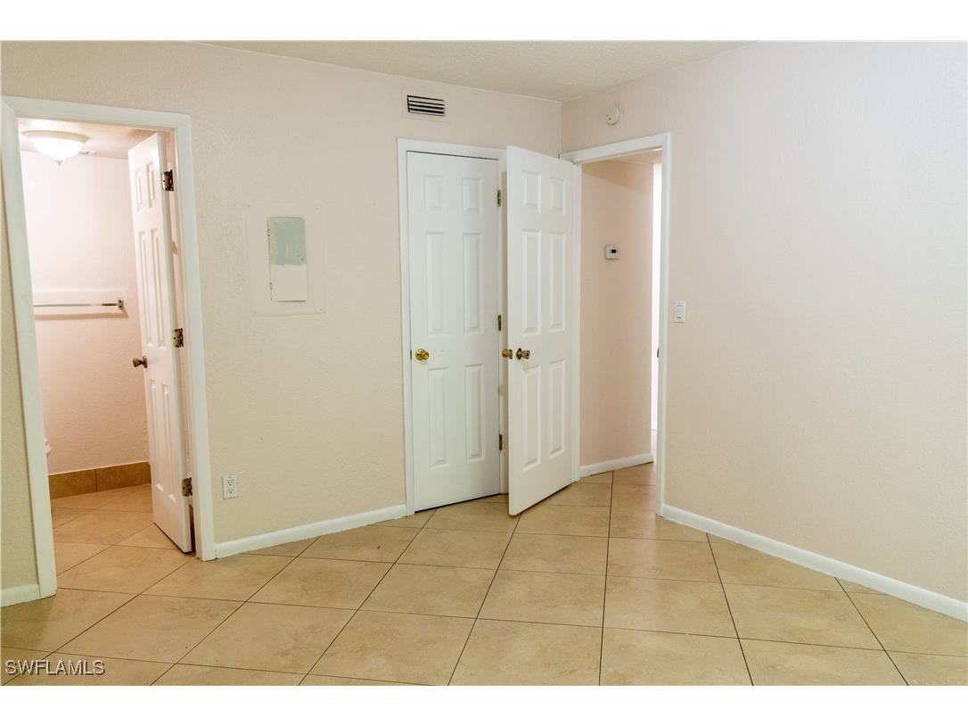 4627 Bayshore Drive #I-4 Naples FL 34112 225060688 image15