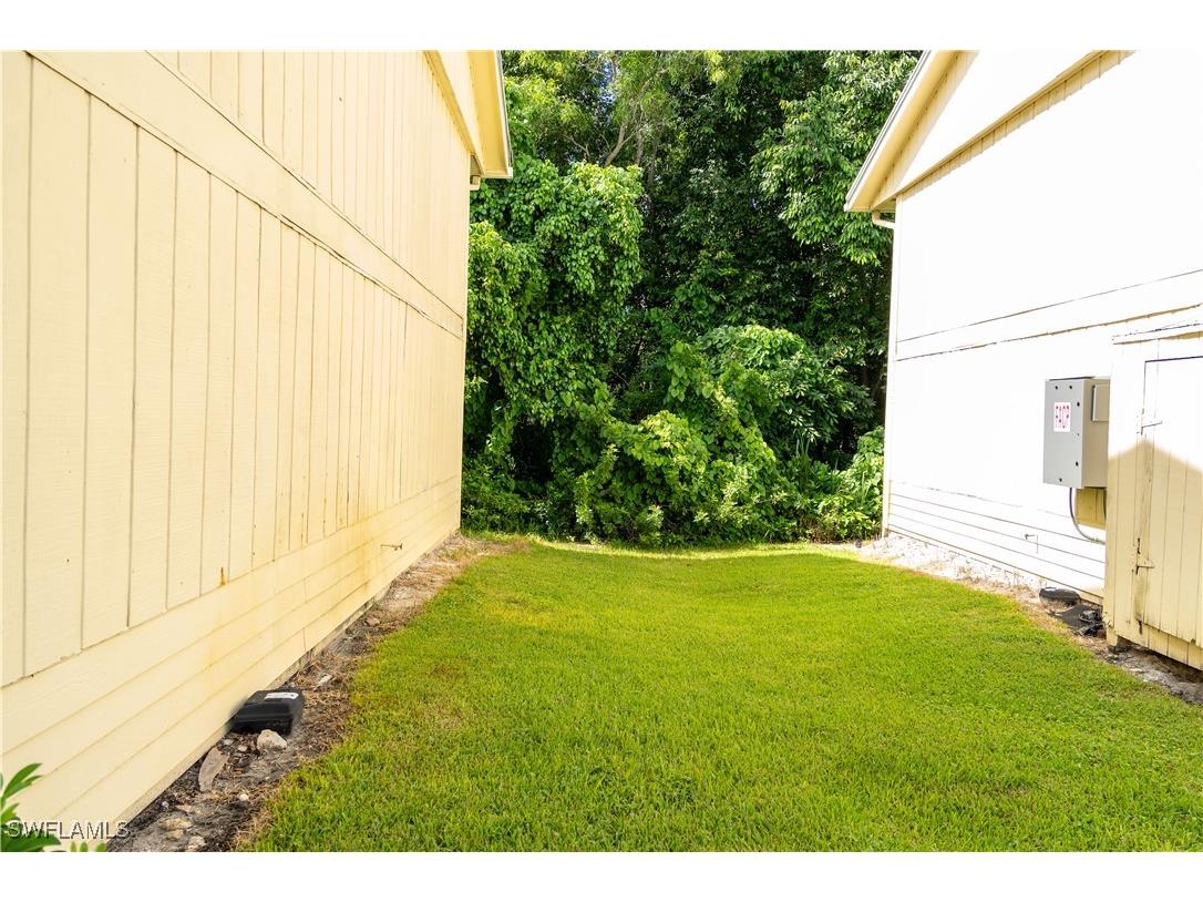 4627 Bayshore Drive #I-4 Naples FL 34112 225060688 image18