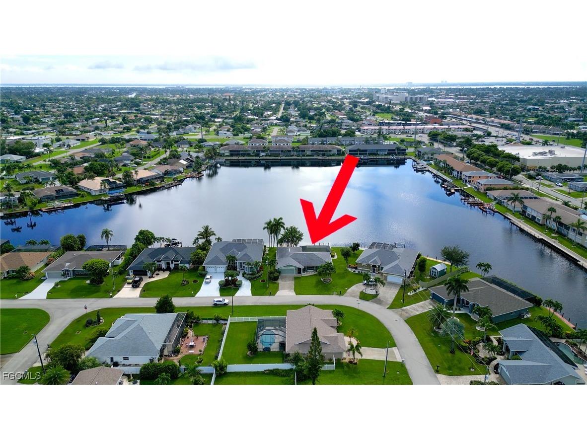 4627 SW 2nd Avenue Cape Coral FL 33914 2025005817 image1