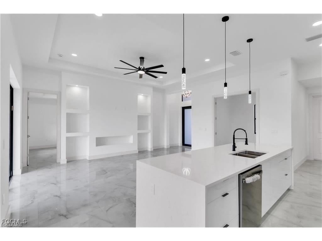 4628 Anita Avenue N Lehigh Acres FL 33971 2025016474 image9