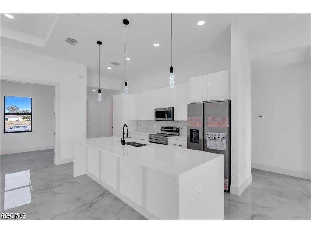 4628 Anita Avenue N Lehigh Acres FL 33971 2026018923 image8