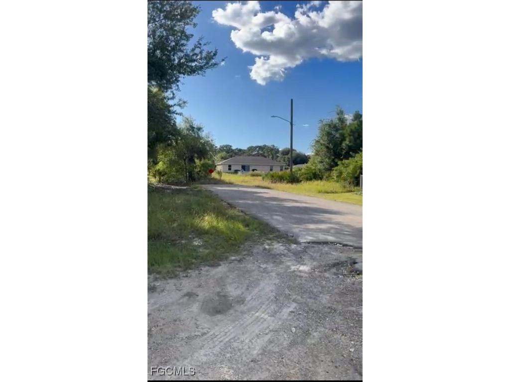 4628 Laura Avenue N Lehigh Acres FL 33971 2025016774 image2