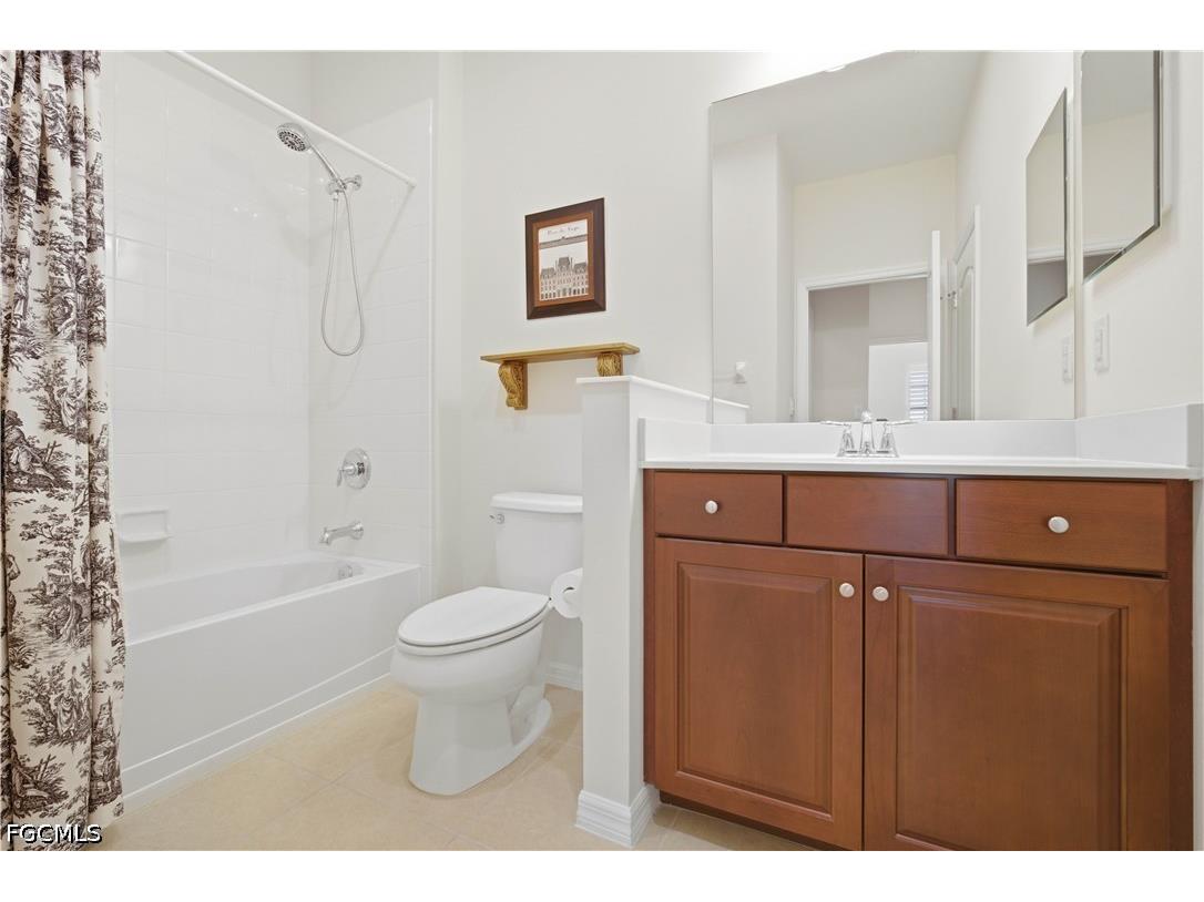 4629 Waterscape Lane Fort Myers FL 33966 2026021265 image24