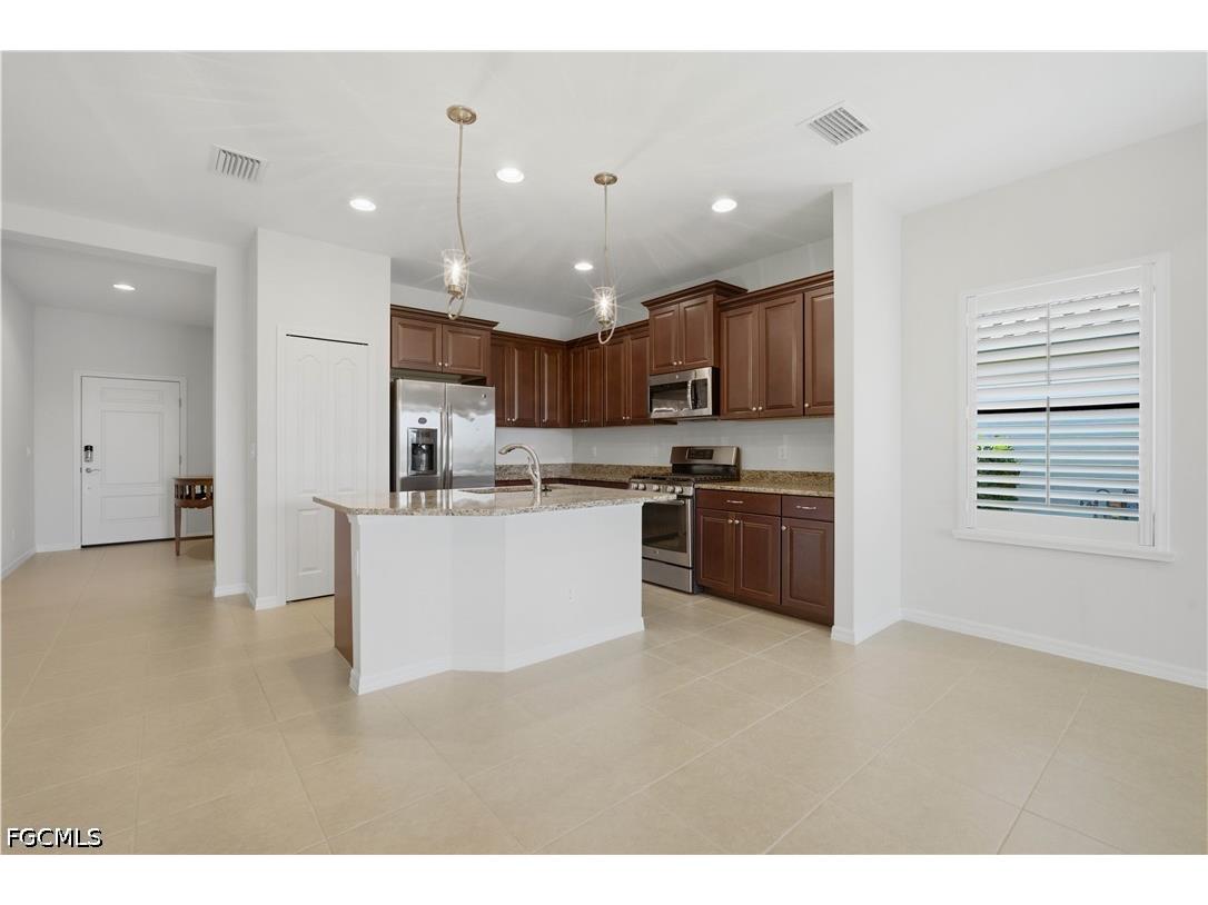 4629 Waterscape Lane Fort Myers FL 33966 2026021265 image9