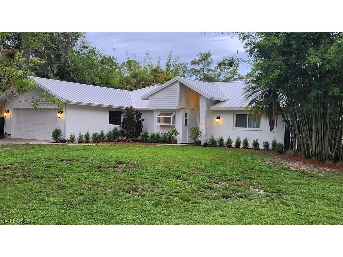 4630 1st Avenue NW Naples FL 34119 223052594 image1