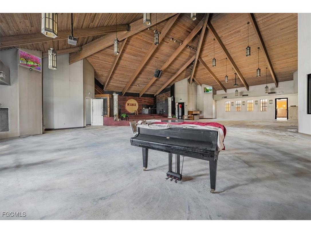 4630 Palm Beach Boulevard Fort Myers FL 33905 2025019671 image10