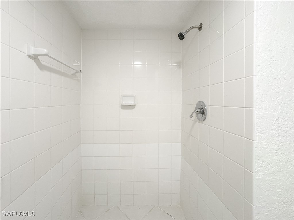 4631 Bayshore Drive #L2 Naples FL 34112 225070406 image20