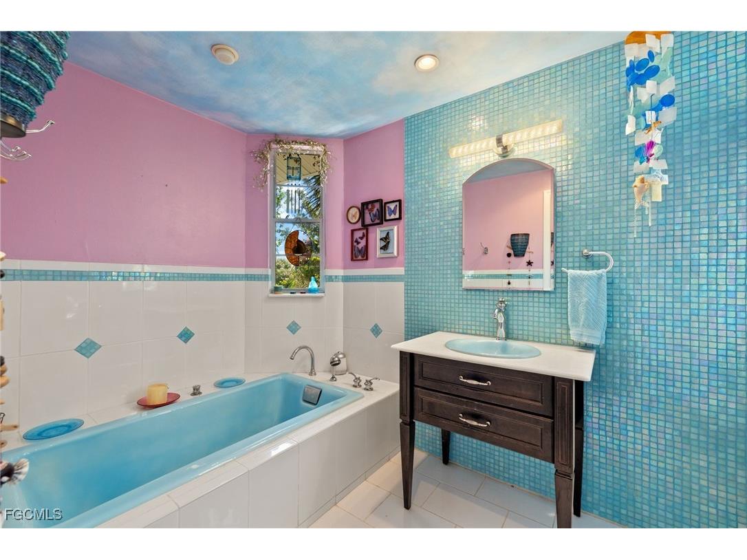 4631 Bowen Bayou Road Sanibel FL 33957 2025009556 image18