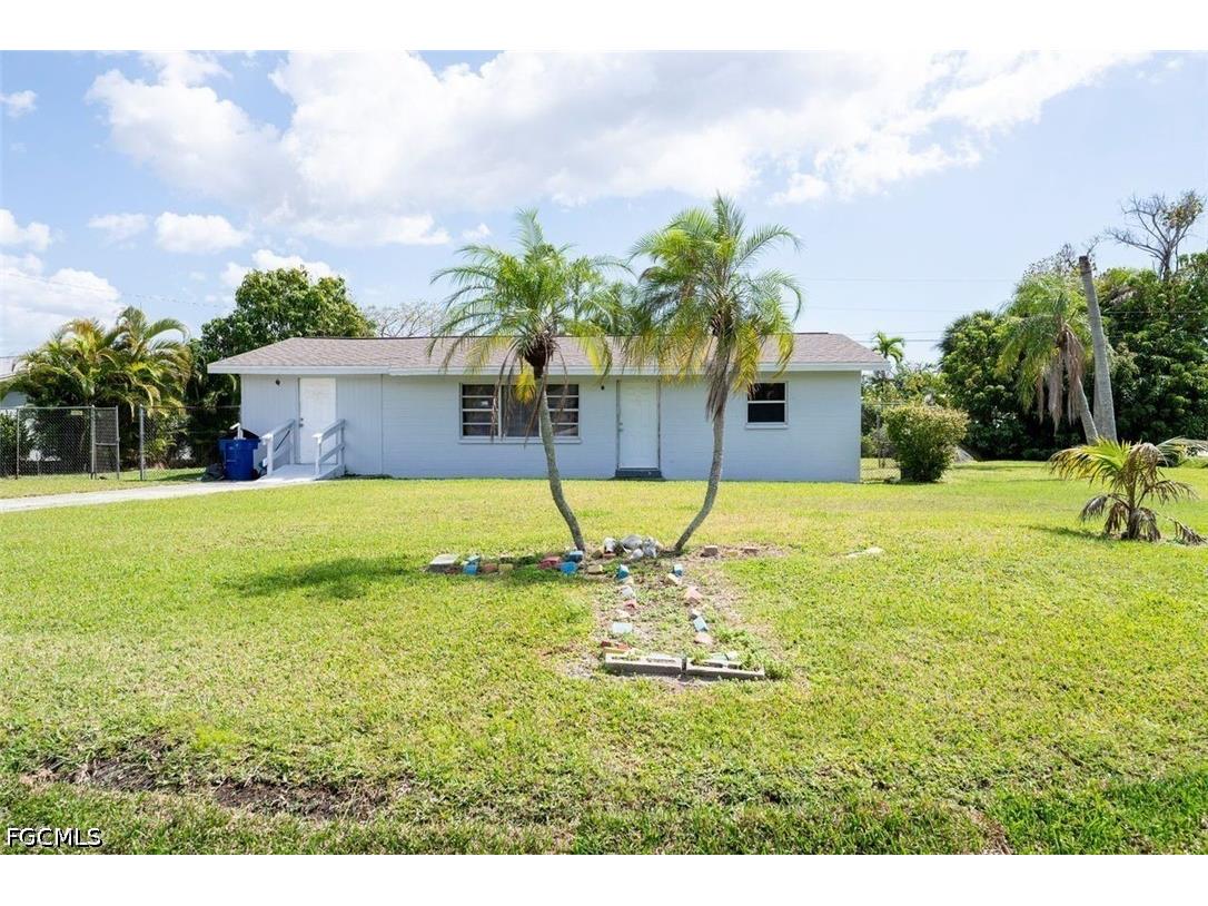 4631 New Haven Drive Fort Myers FL 33908 2026020979 image1