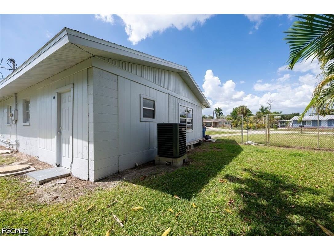 4631 New Haven Drive Fort Myers FL 33908 2026020979 image5