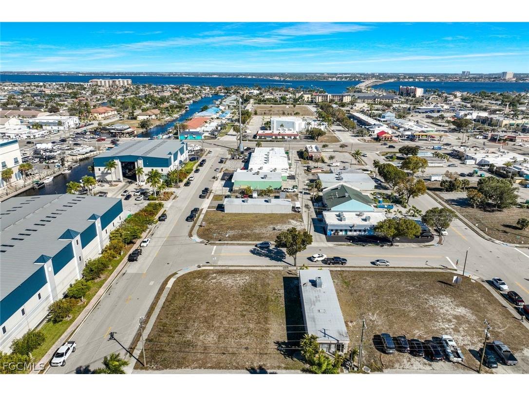 4632 SE 15th Avenue Cape Coral FL 33904 2026007417 image7