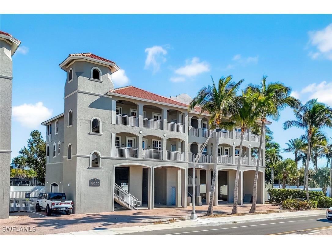 4633 Estero Boulevard #201 Fort Myers Beach FL 33931 226004363 image1