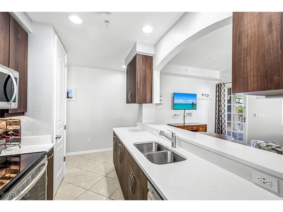 4633 Estero Boulevard #201 Fort Myers Beach FL 33931 226004363 image9