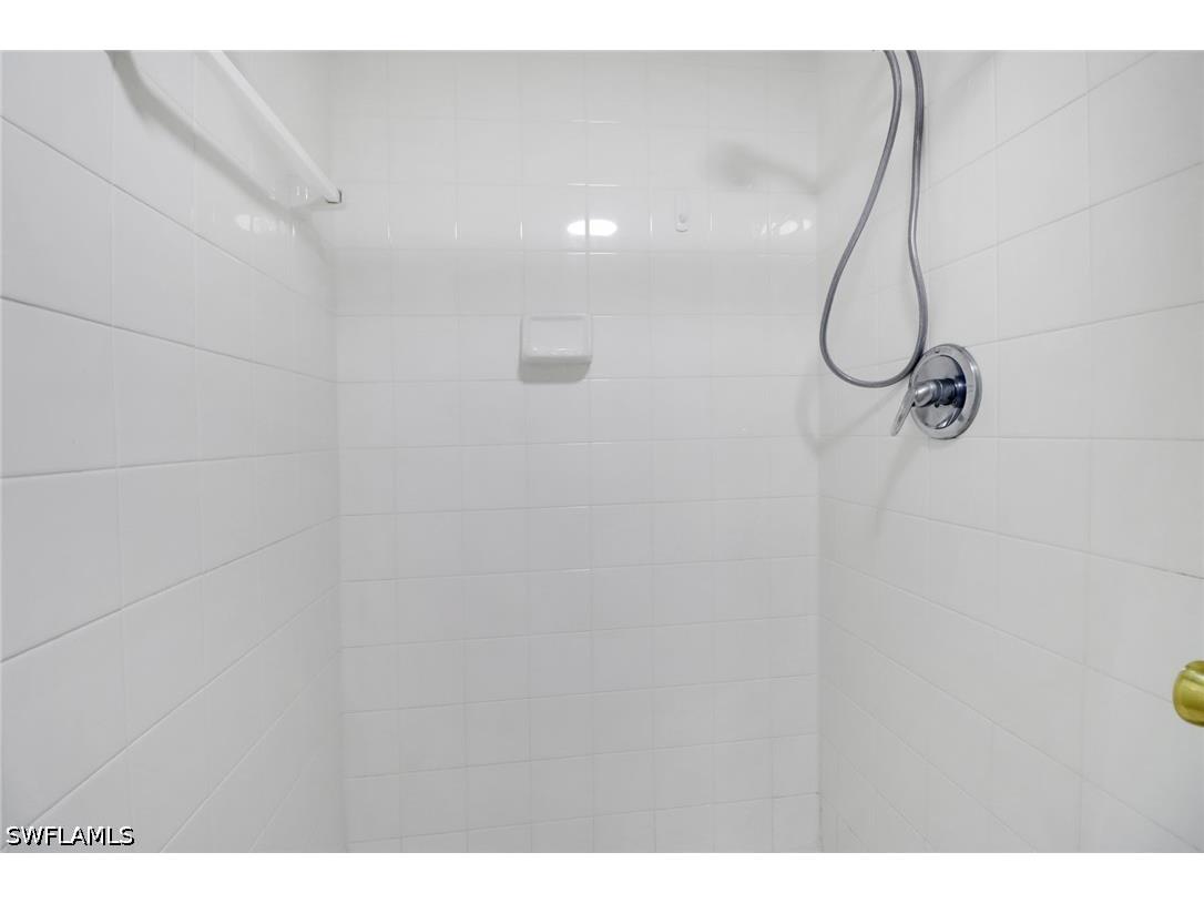 4635 Bayshore Drive #P4 Naples FL 34112 226015068 image15