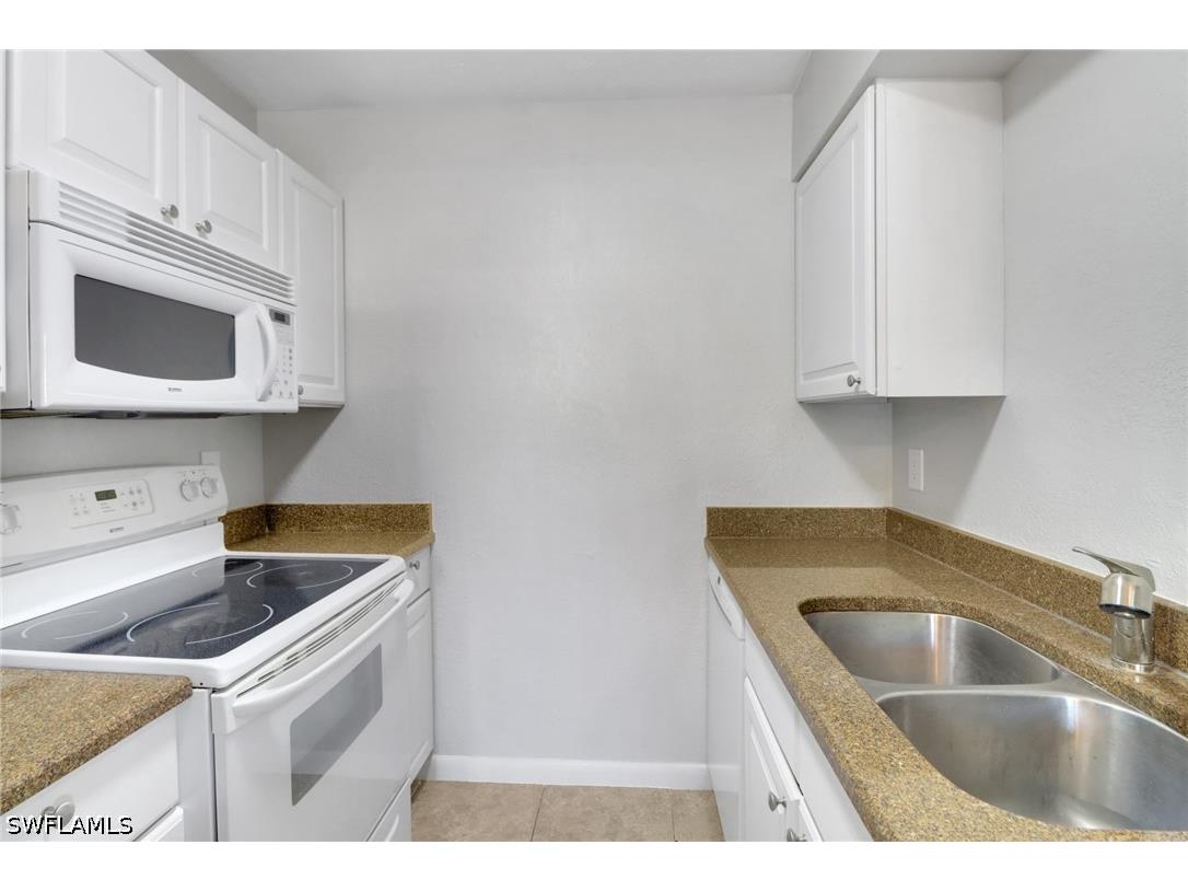 4635 Bayshore Drive #P4 Naples FL 34112 226015068 image4