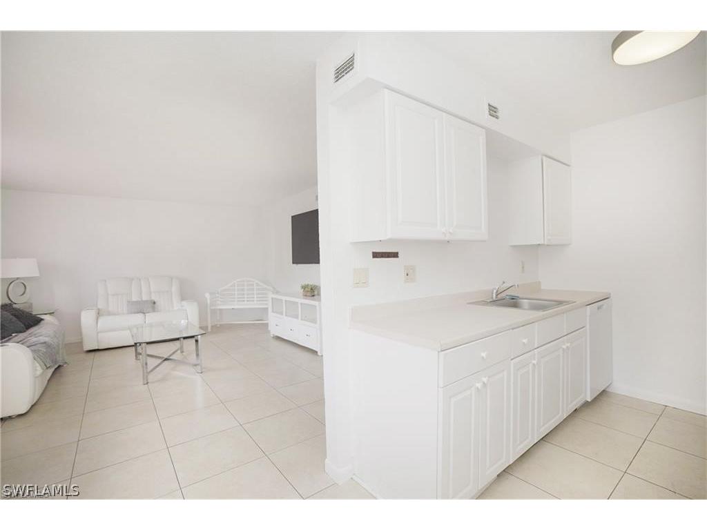 4635 Bayshore Drive #P7 Naples FL 34112 226008234 image21