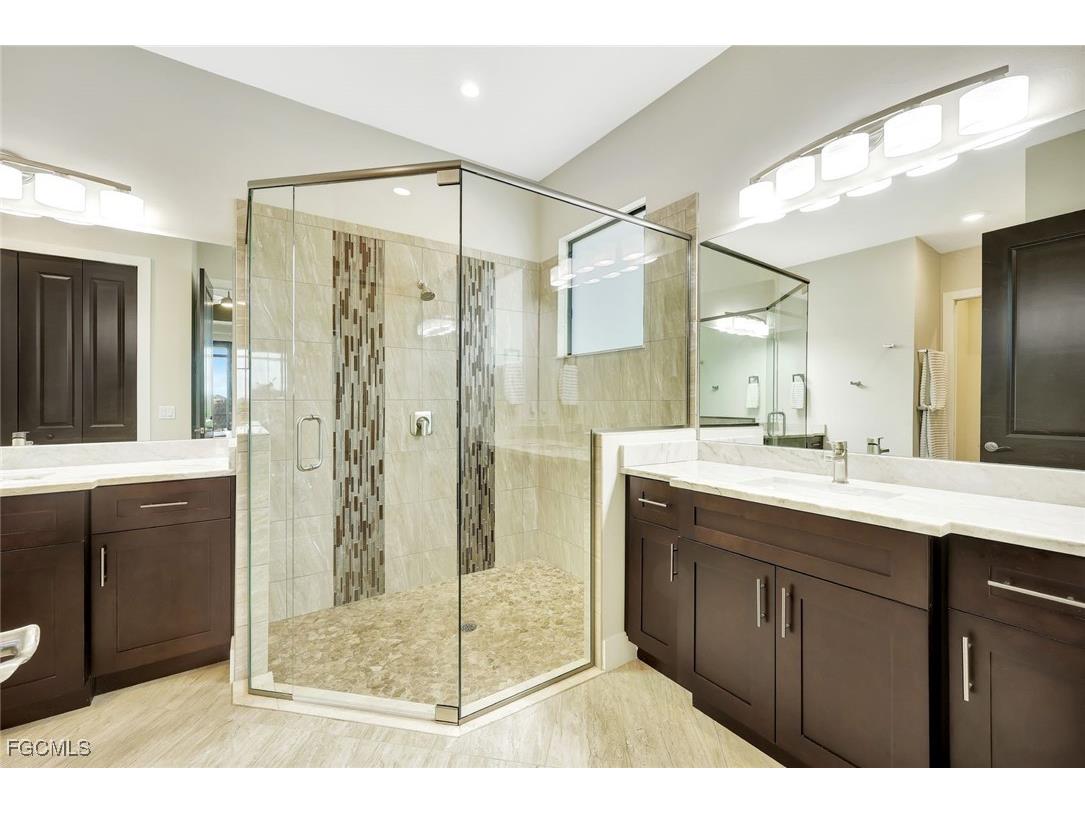 4636 NW 33rd Lane Cape Coral FL 33993 2025020720 image37