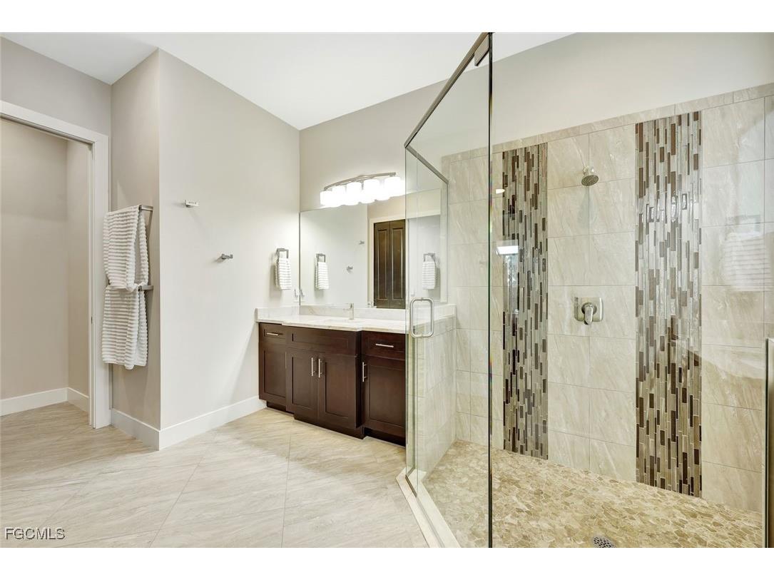 4636 NW 33rd Lane Cape Coral FL 33993 2025020720 image38