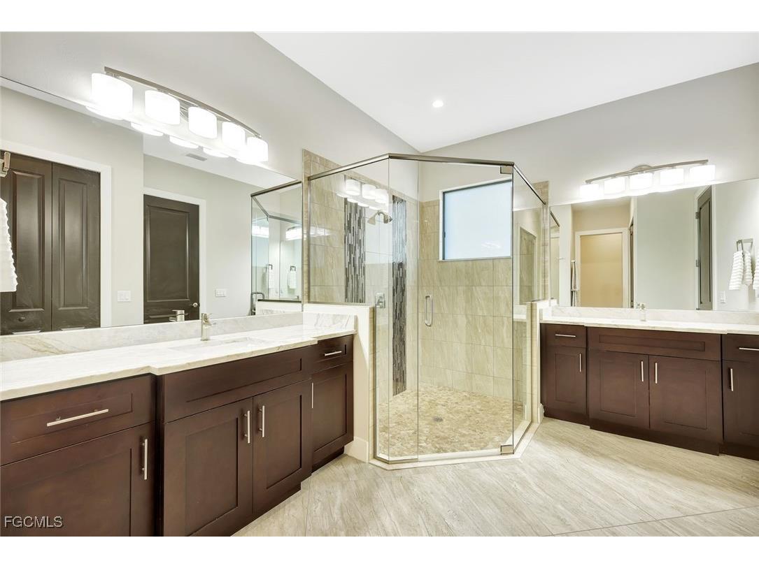 4636 NW 33rd Lane Cape Coral FL 33993 2025020720 image39