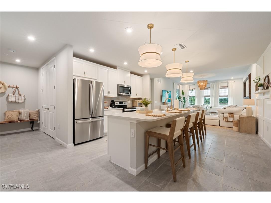 4638 Arboretum Circle #102 Naples FL 34112 225084007 image1