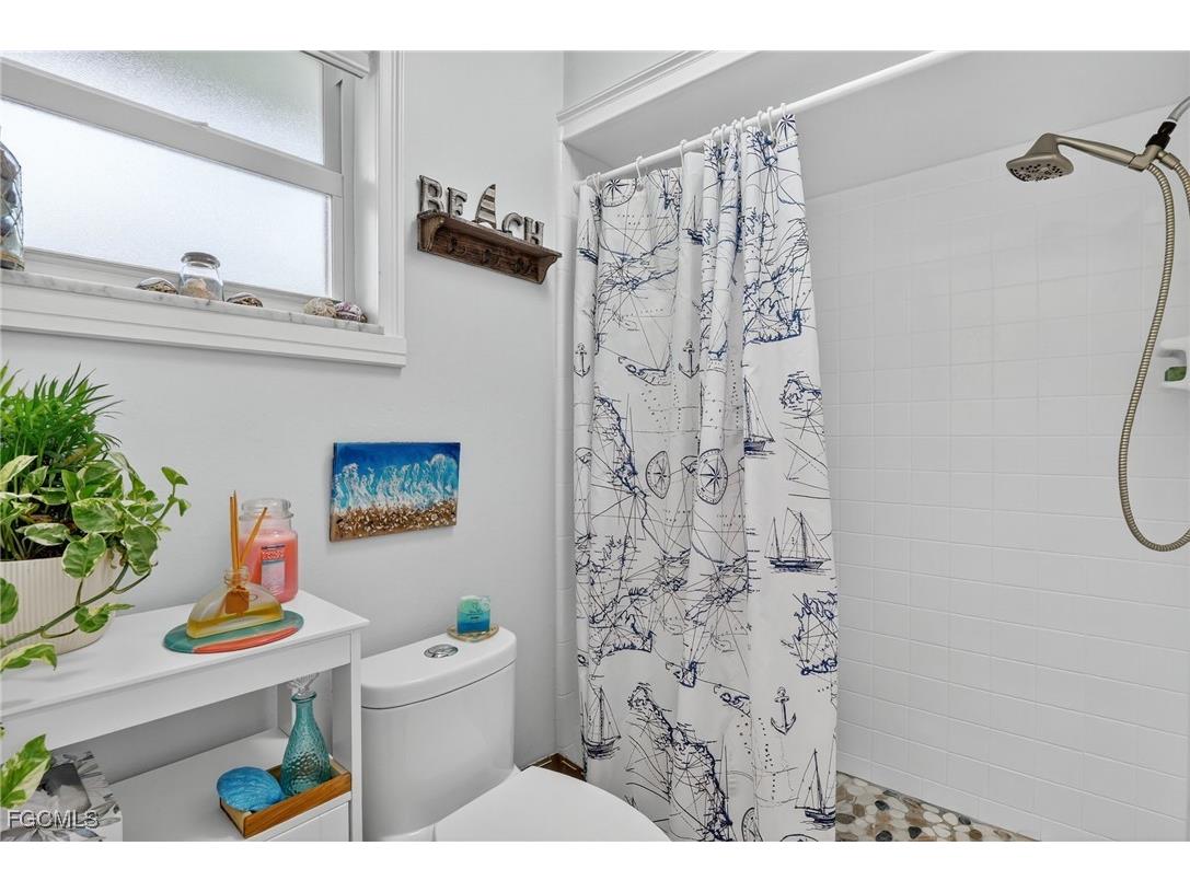 4638 Vinsetta Avenue North Fort Myers FL 33903 2025002565 image25