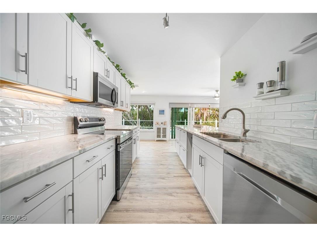 4639 Brainard Bayou Road Sanibel FL 33957 2025022837 image4