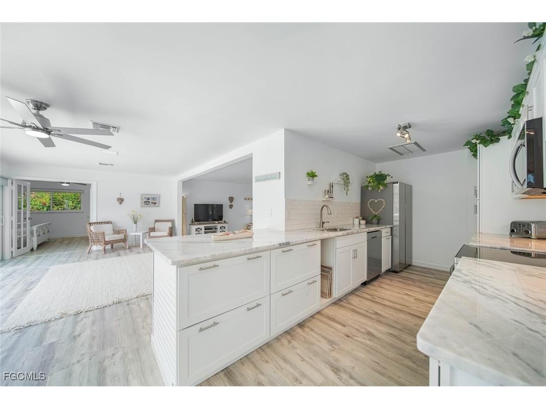 4639 Brainard Bayou Road Sanibel FL 33957 2025022837 image5