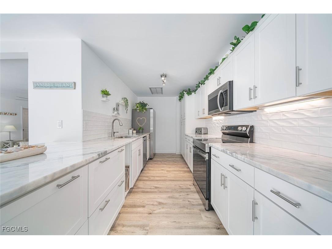 4639 Brainard Bayou Road Sanibel FL 33957 2025022837 image9